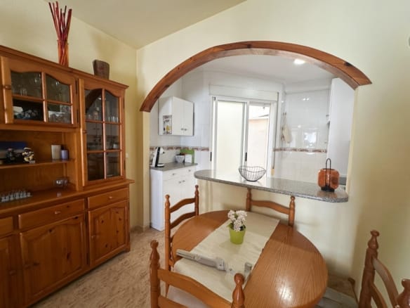 2 Bedroom Property in Orihuela Costa