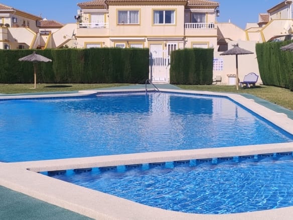 2 Bedroom Property in Orihuela Costa