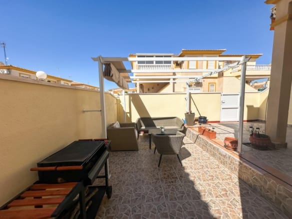 2 Bedroom Property in Orihuela Costa