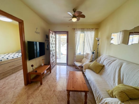 2 Bedroom Property in Orihuela Costa