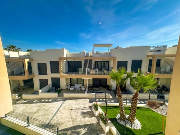 2 Bedroom Property in Orihuela Costa