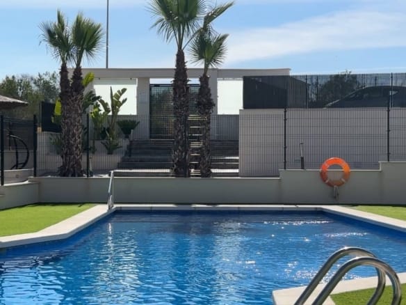 2 Bedroom Property in Orihuela Costa