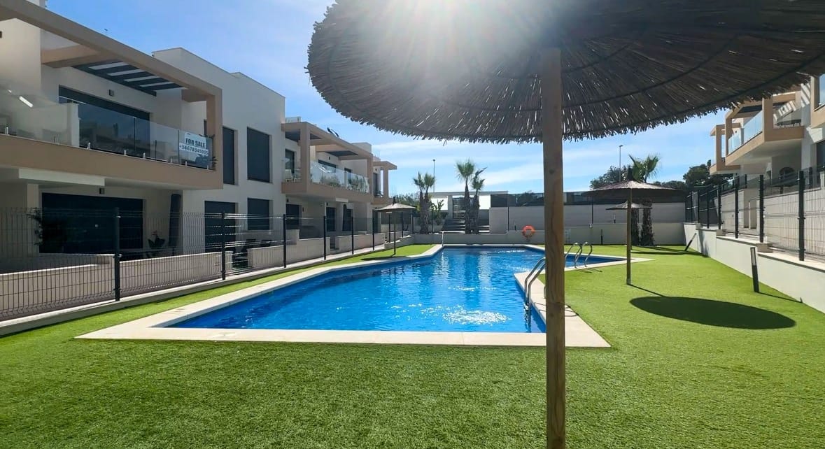 2 Bedroom Property in Orihuela Costa