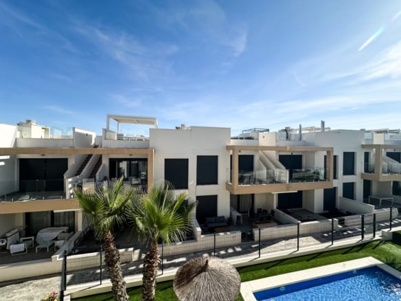 2 Bedroom Property in Orihuela Costa