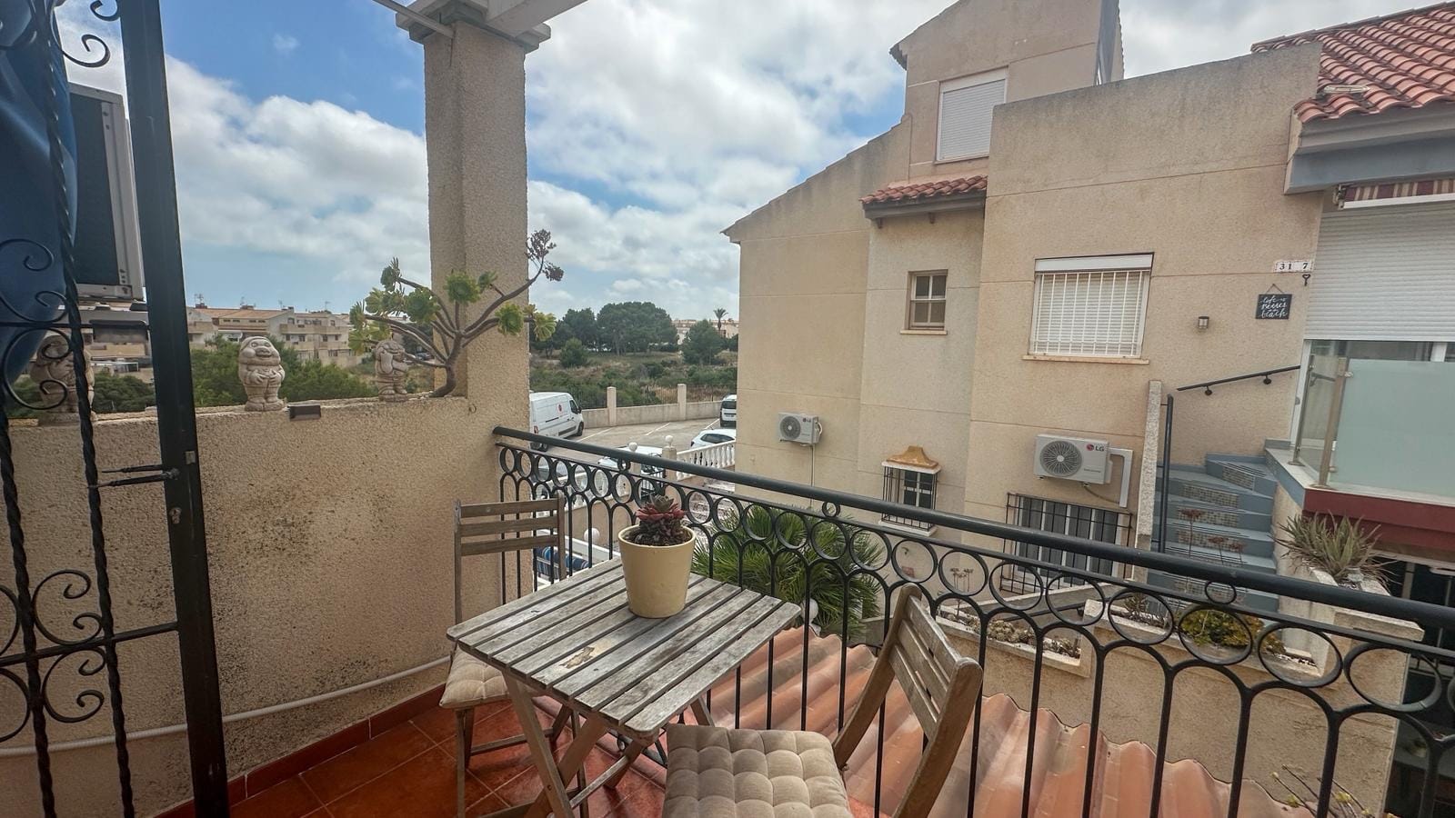 2 Bedroom Property in Orihuela Costa