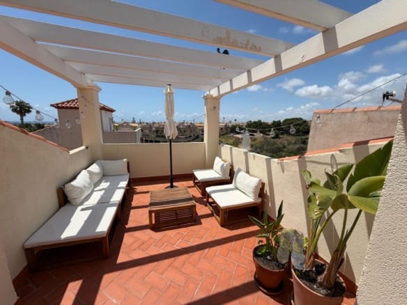 2 Bedroom Property in Orihuela Costa