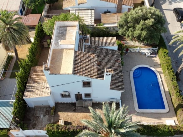4 Bedroom Property in Cabo Roig