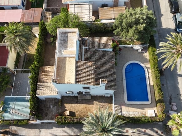 4 Bedroom Property in Cabo Roig