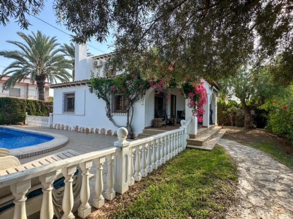 4 Bedroom Property in Cabo Roig