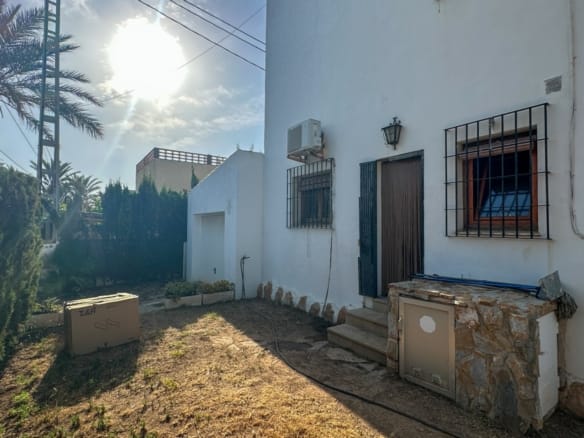 4 Bedroom Property in Cabo Roig