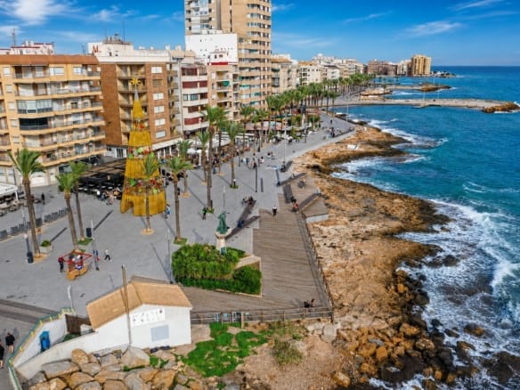 4 Bedroom Property in Torrevieja