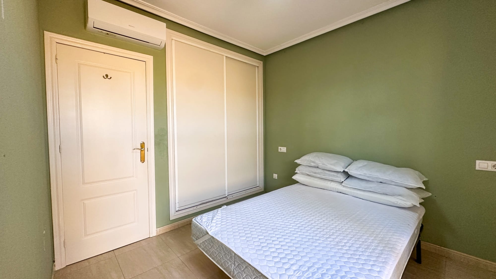 2 Bedroom Property in Daya Nueva