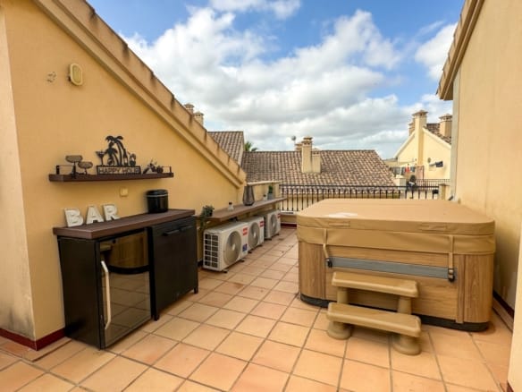2 Bedroom Property in La Finca Golf