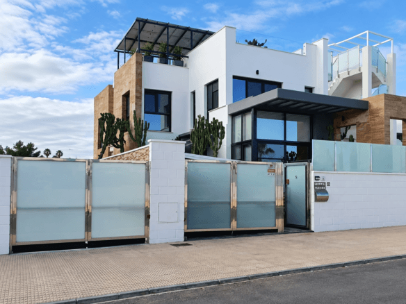 3 Bedroom Property in Lomas de Cabo Roig