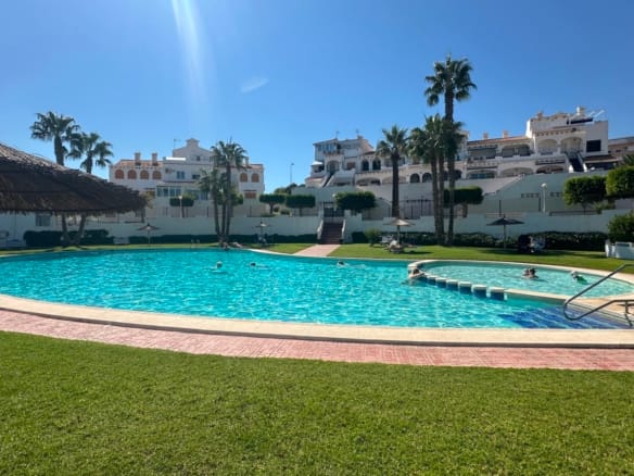 3 Bedroom Property in La Mata