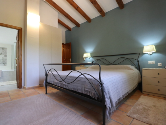 7 Bedroom Property in Catral
