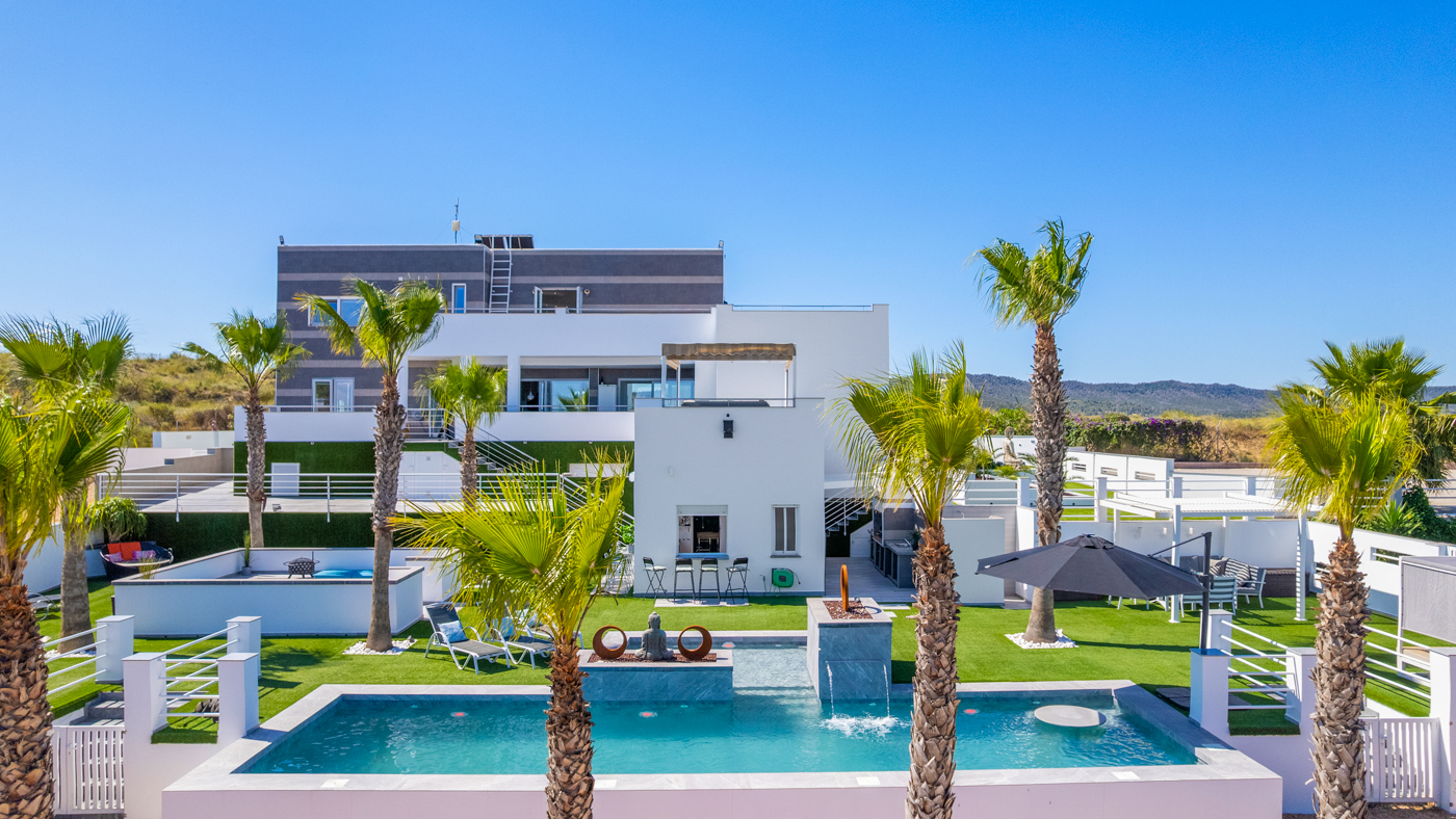 5 Bedroom Property in Torremendo