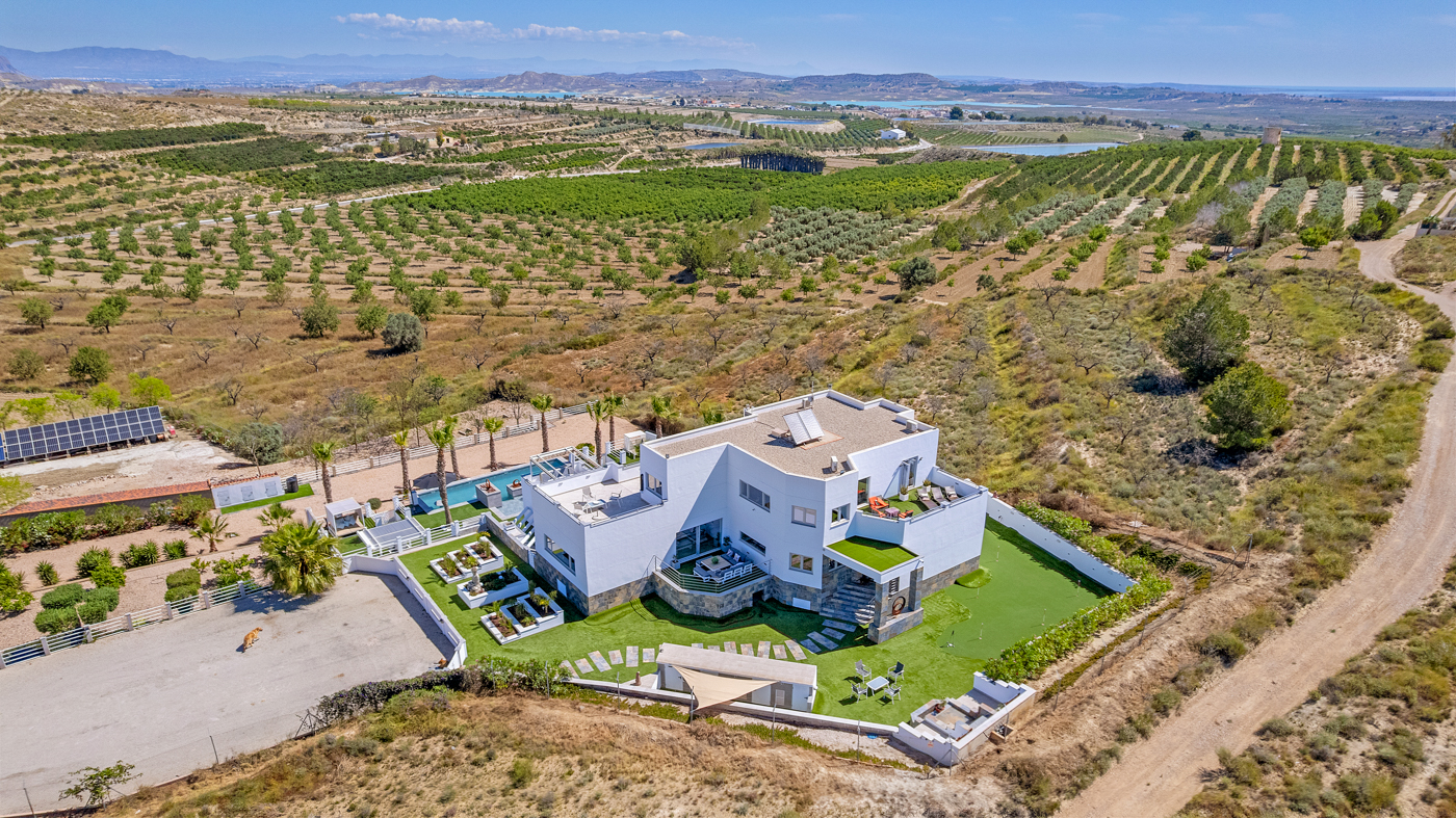 5 Bedroom Property in Torremendo