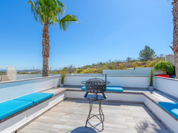 5 Bedroom Property in Torremendo
