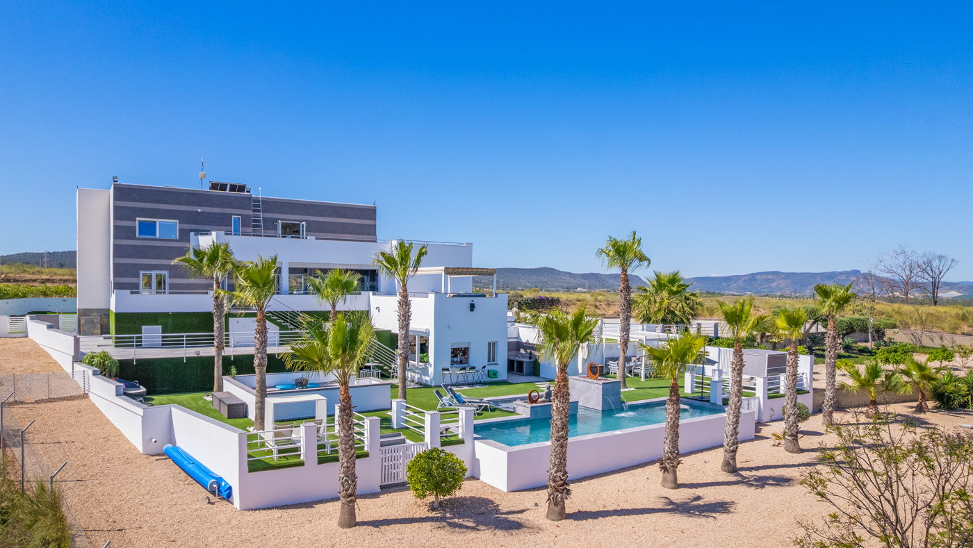 5 Bedroom Property in Torremendo