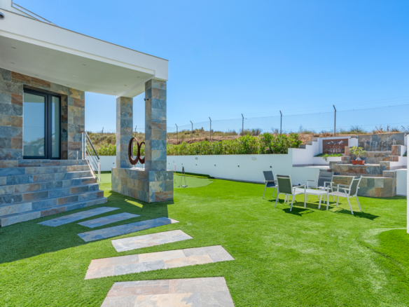 5 Bedroom Property in Torremendo