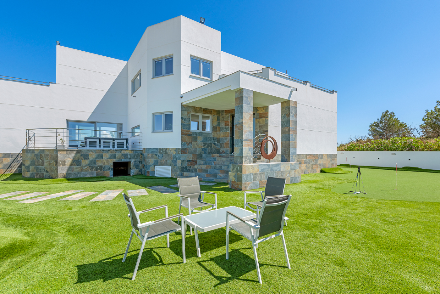 5 Bedroom Property in Torremendo