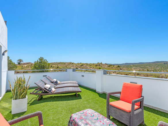5 Bedroom Property in Torremendo