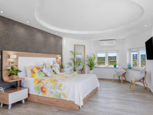 5 Bedroom Property in Torremendo