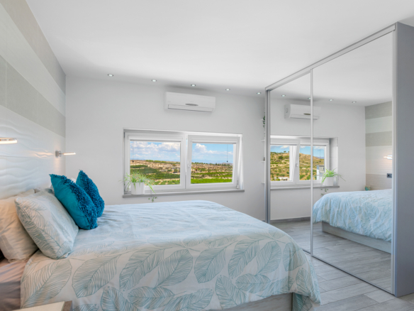 5 Bedroom Property in Torremendo
