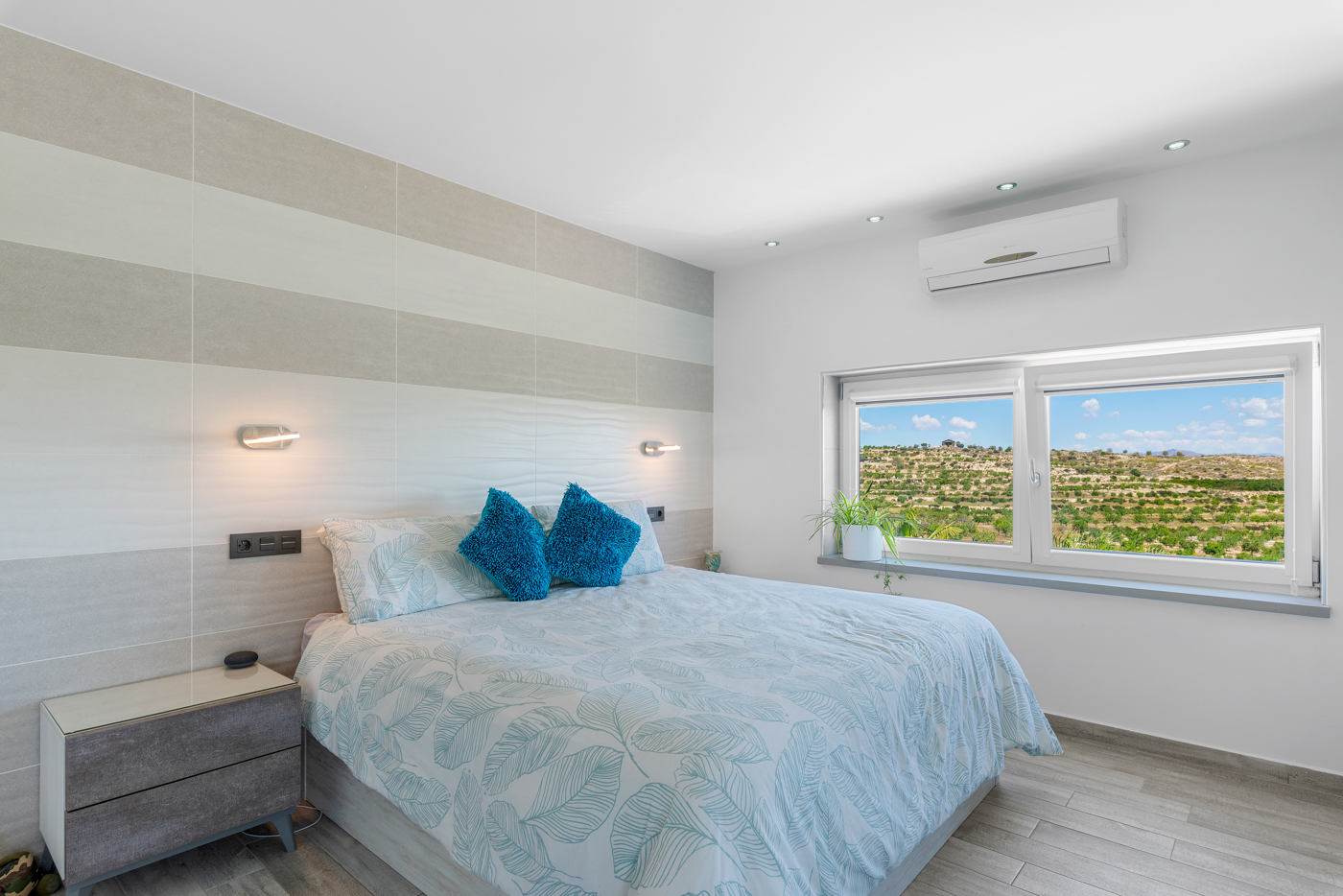 5 Bedroom Property in Torremendo