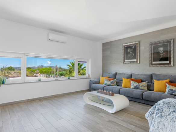 5 Bedroom Property in Torremendo