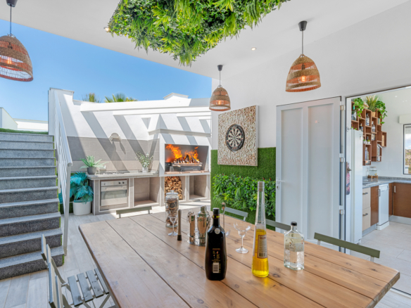 5 Bedroom Property in Torremendo