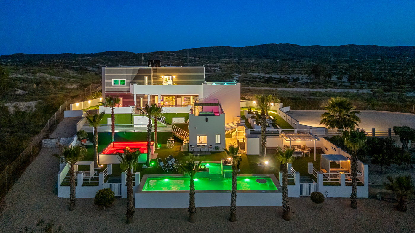 5 Bedroom Property in Torremendo