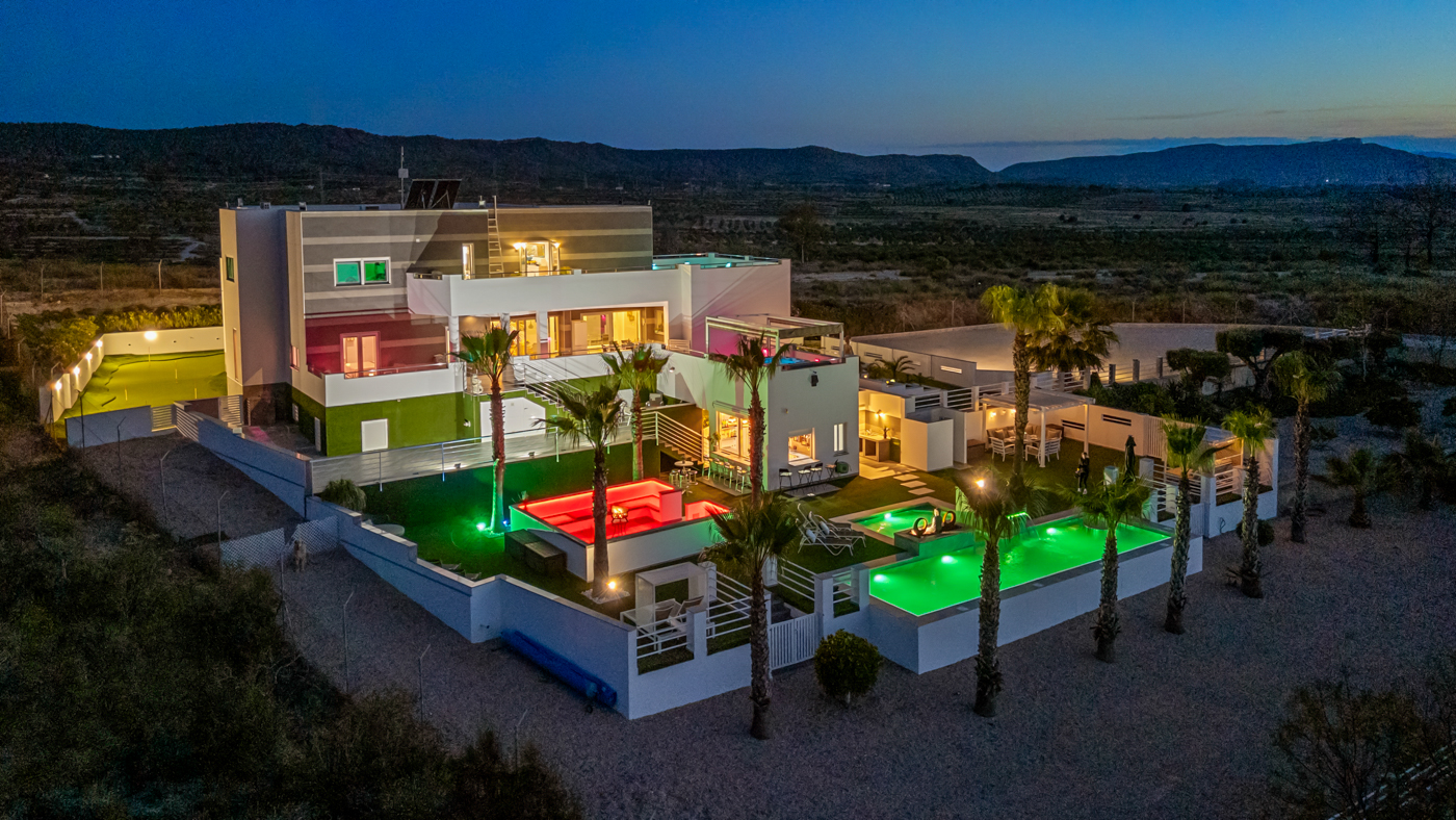 5 Bedroom Property in Torremendo