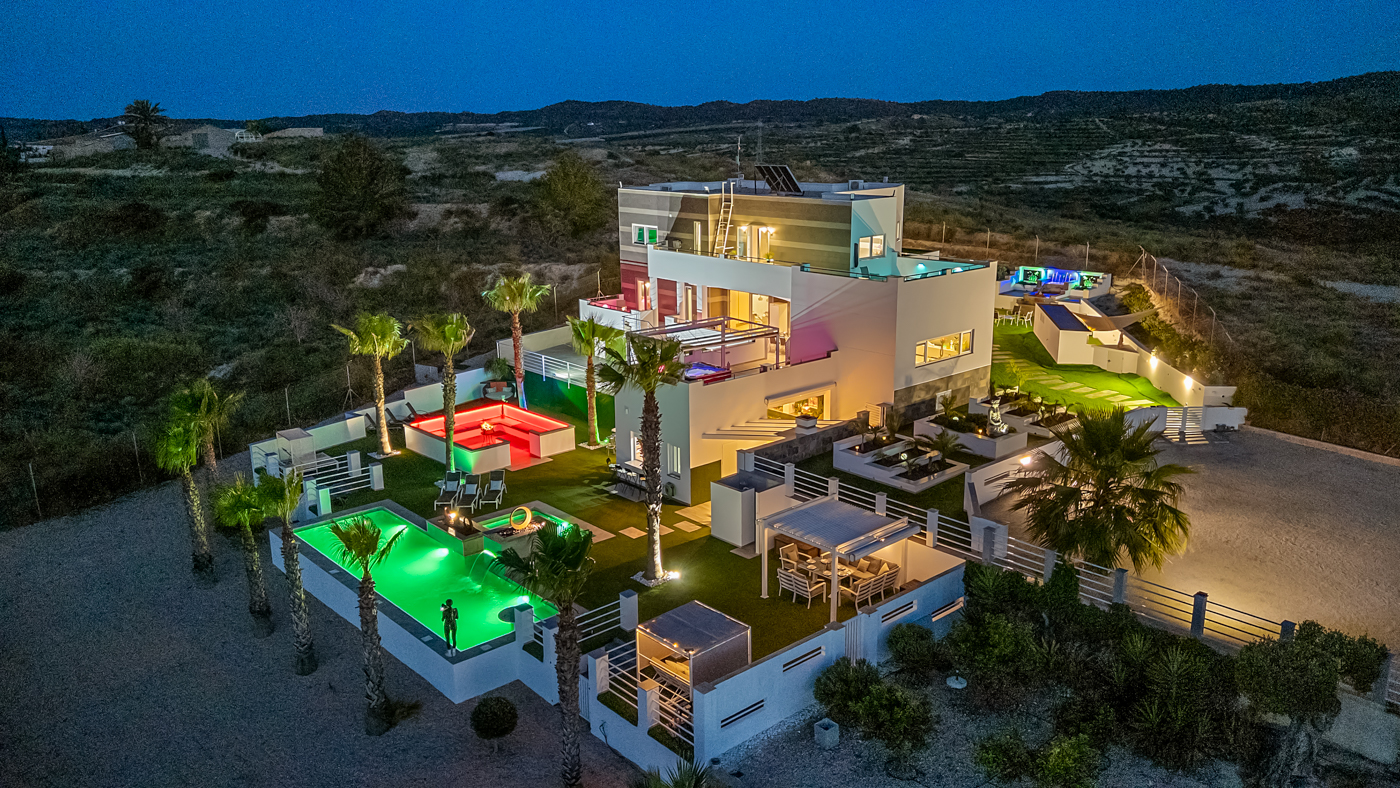 5 Bedroom Property in Torremendo