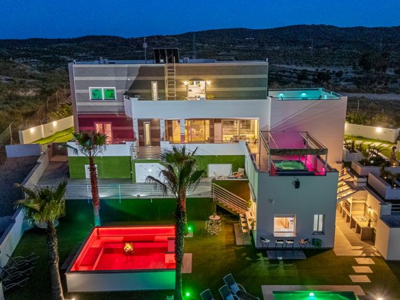 5 Bedroom Property in Torremendo