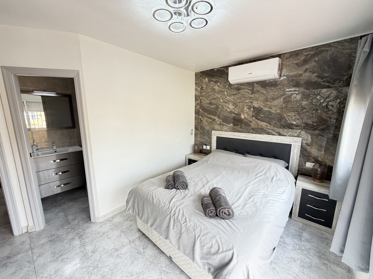 4 Bedroom Property in Villamartin