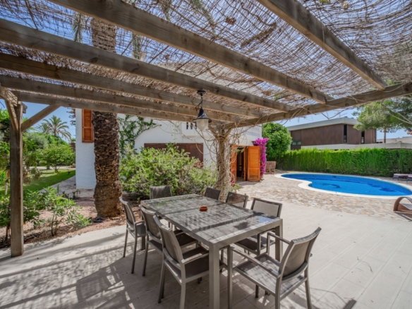 4 Bedroom Property in Cabo Roig