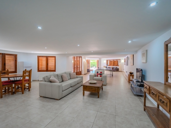 4 Bedroom Property in Cabo Roig