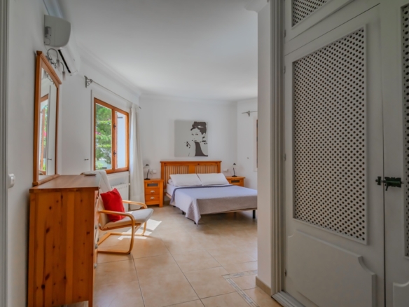 4 Bedroom Property in Cabo Roig