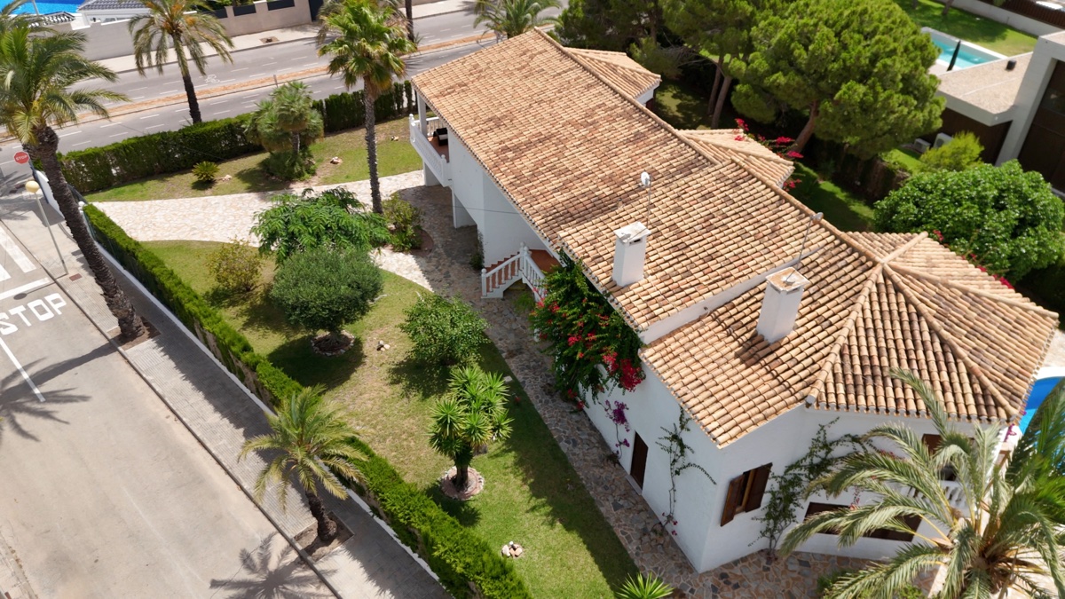 4 Bedroom Property in Cabo Roig