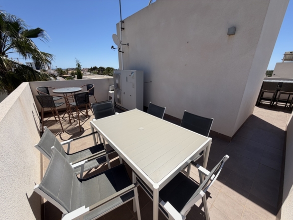 4 Bedroom Property in Mil Palmeras