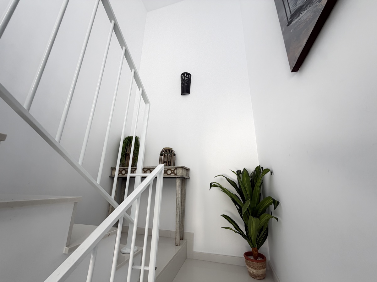 4 Bedroom Property in Mil Palmeras