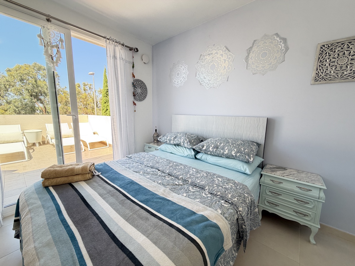 4 Bedroom Property in Mil Palmeras