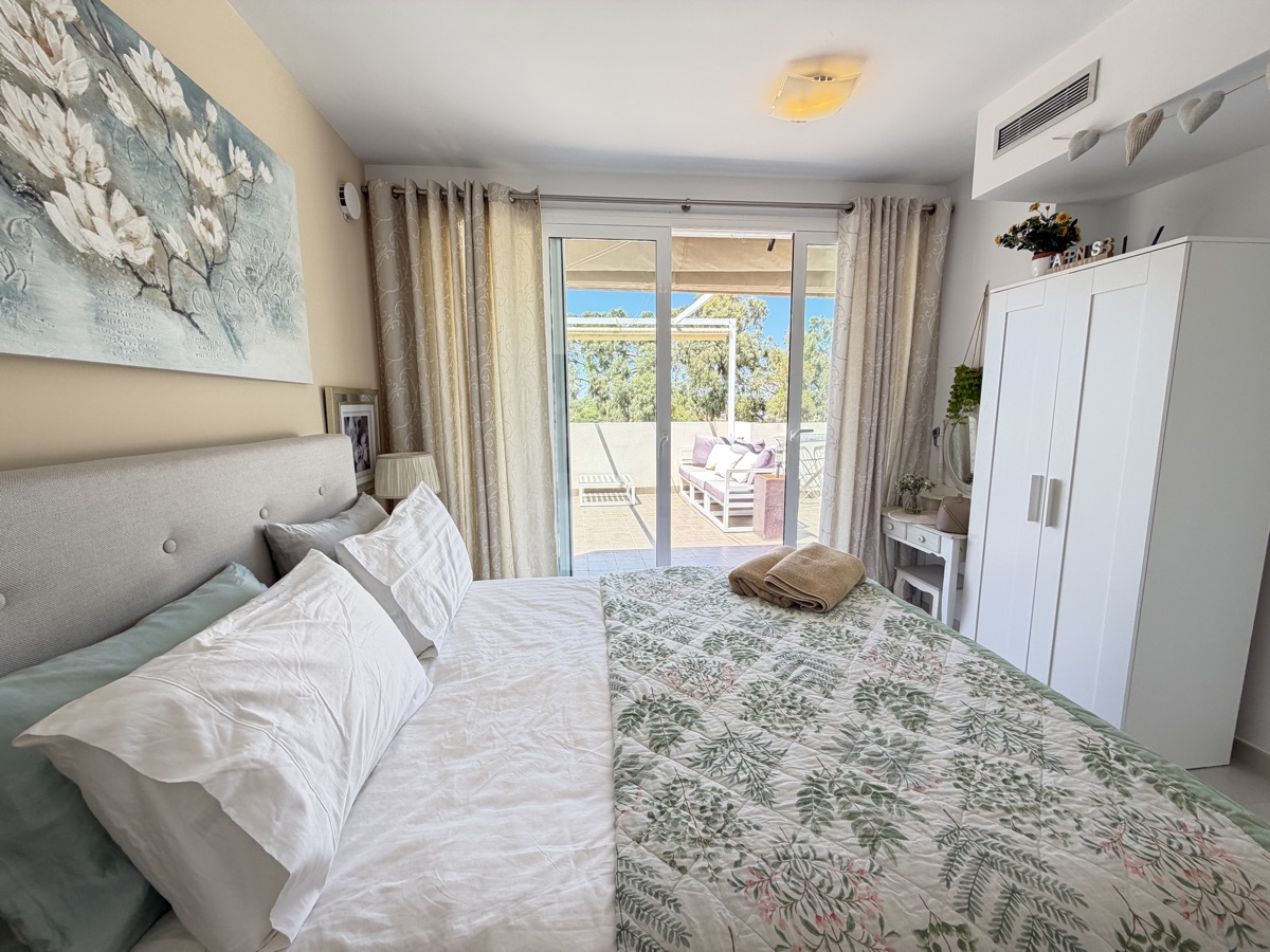 4 Bedroom Property in Mil Palmeras