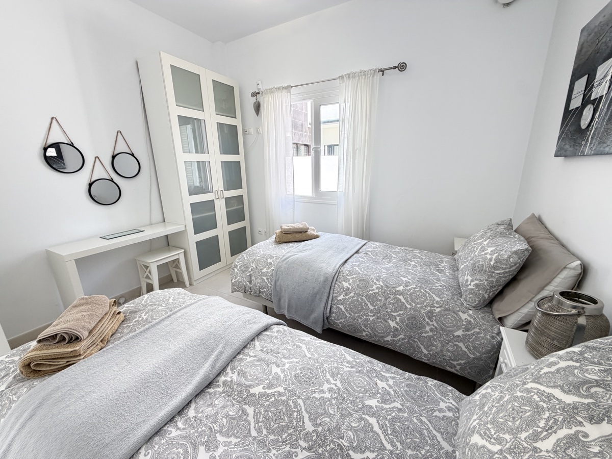 4 Bedroom Property in Mil Palmeras