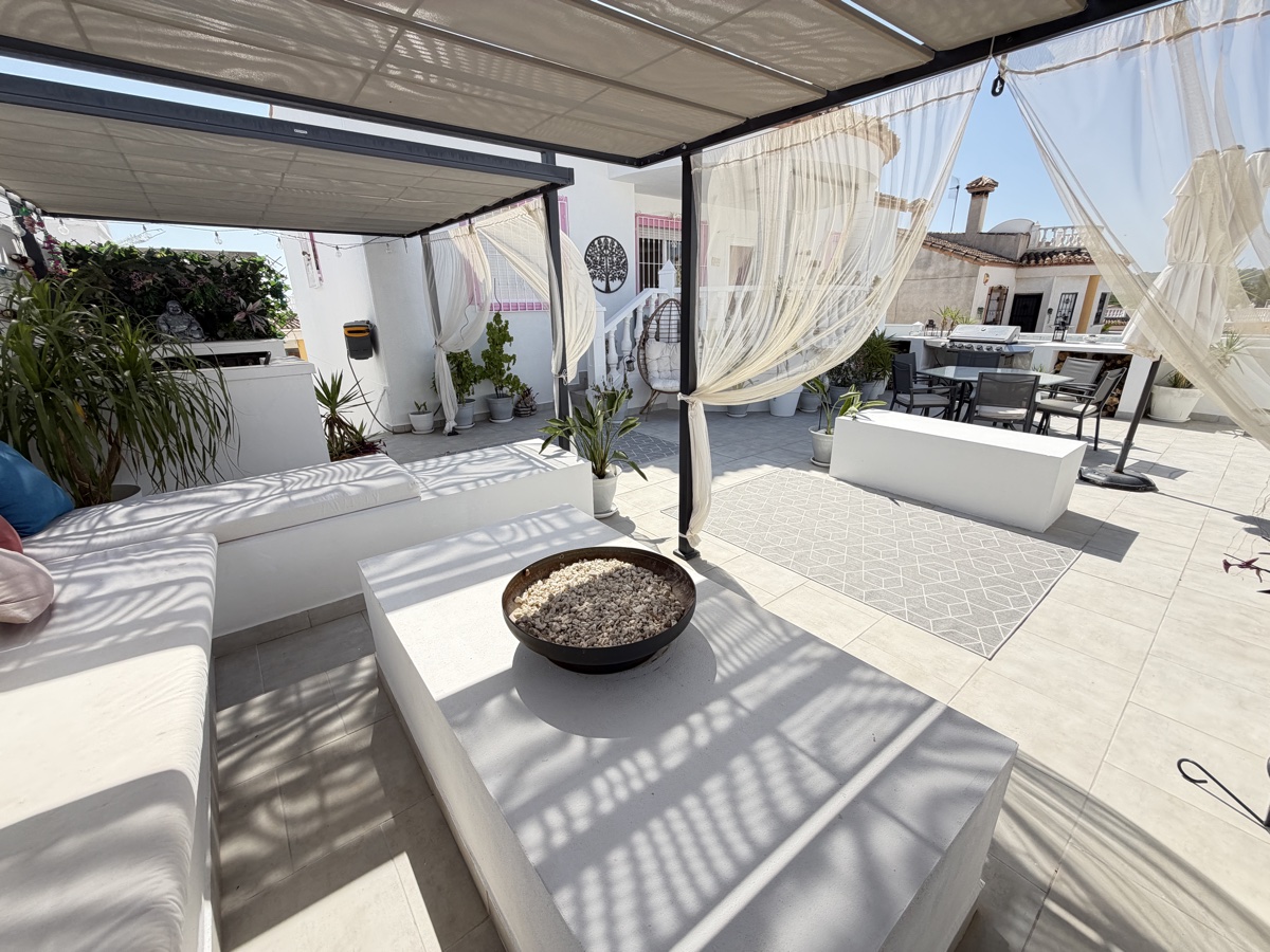 3 Bedroom Property in San Miguel De Salinas