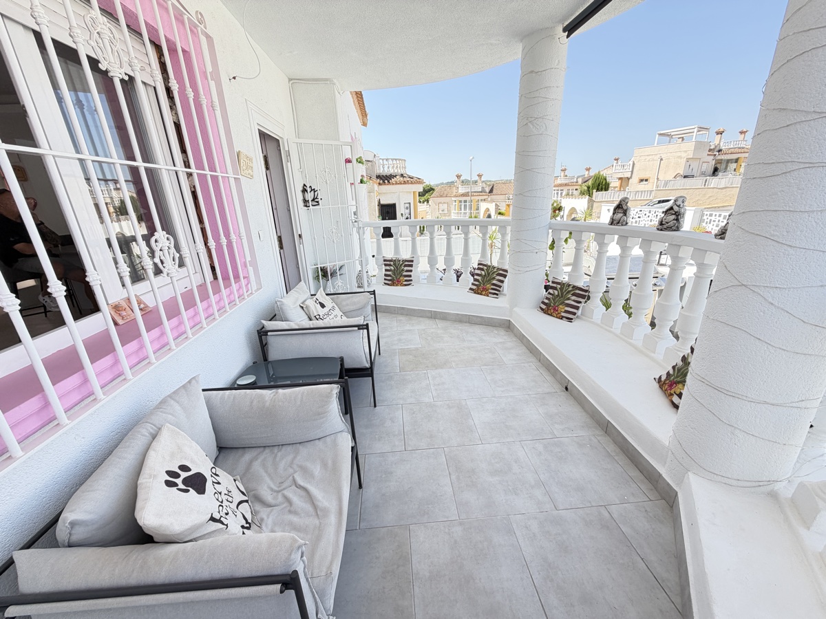 3 Bedroom Property in San Miguel De Salinas