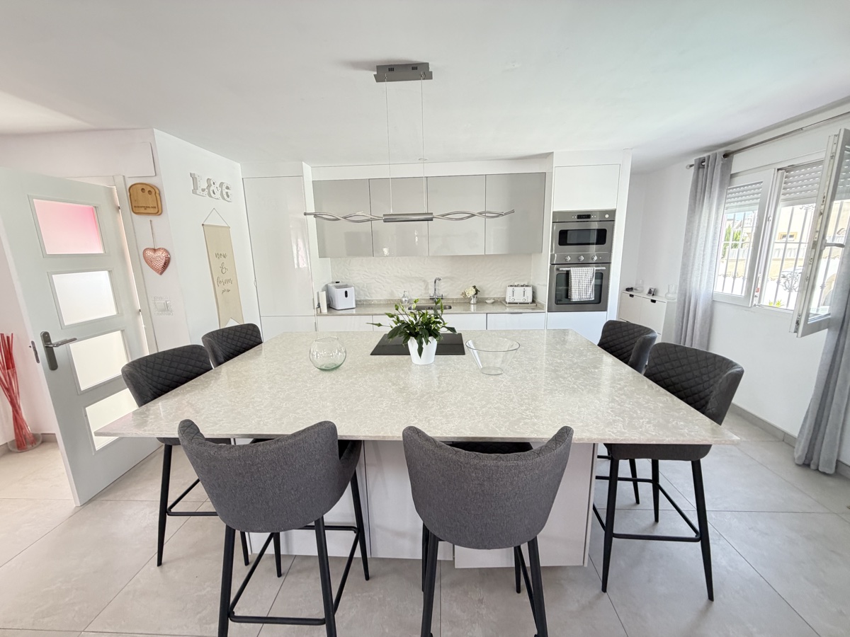3 Bedroom Property in San Miguel De Salinas