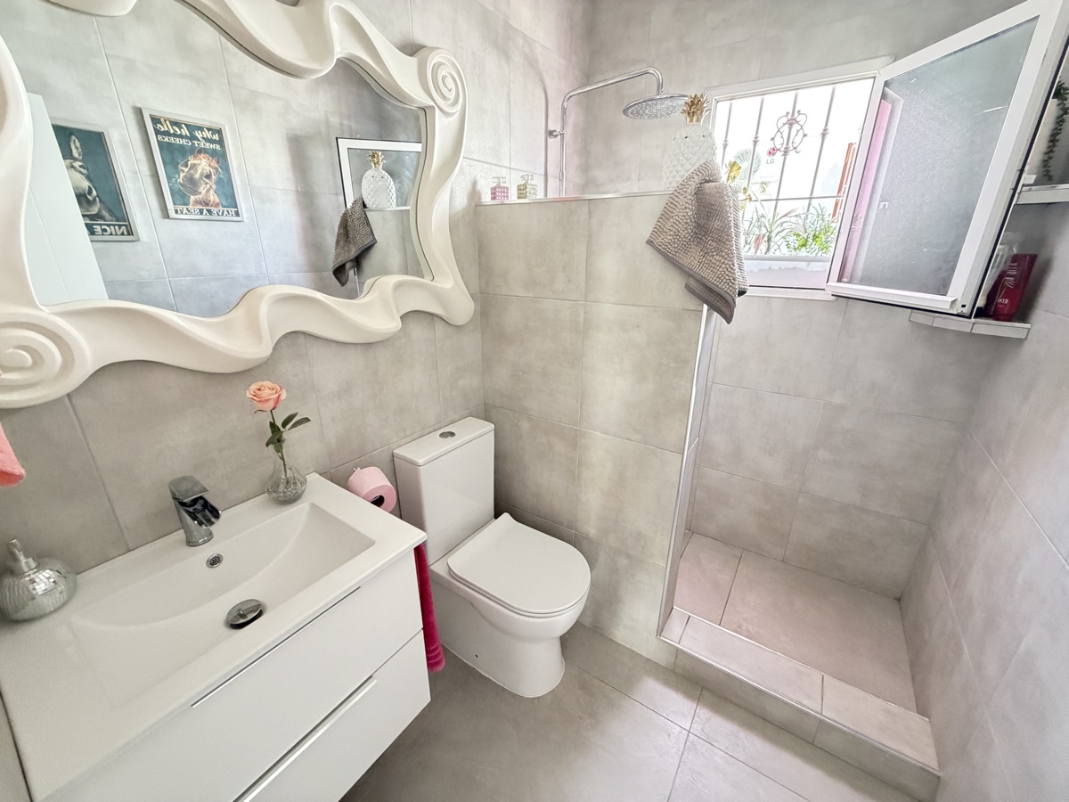 3 Bedroom Property in San Miguel De Salinas